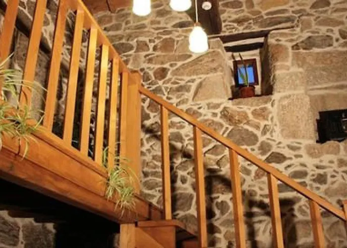 Rectoral De Candas Otel